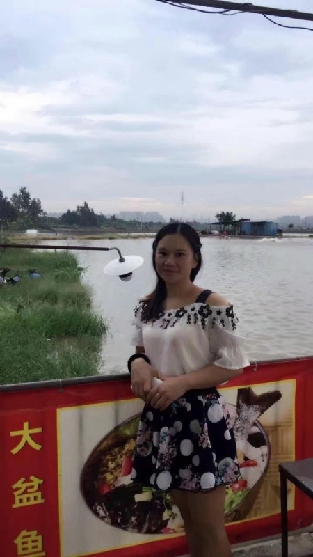 莹莹的第一张照片--中山父母相亲团